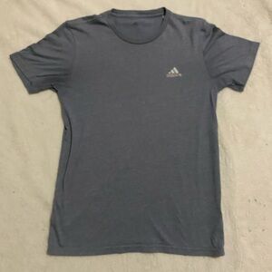Blue Adidas T-Shirt in Men’s Small